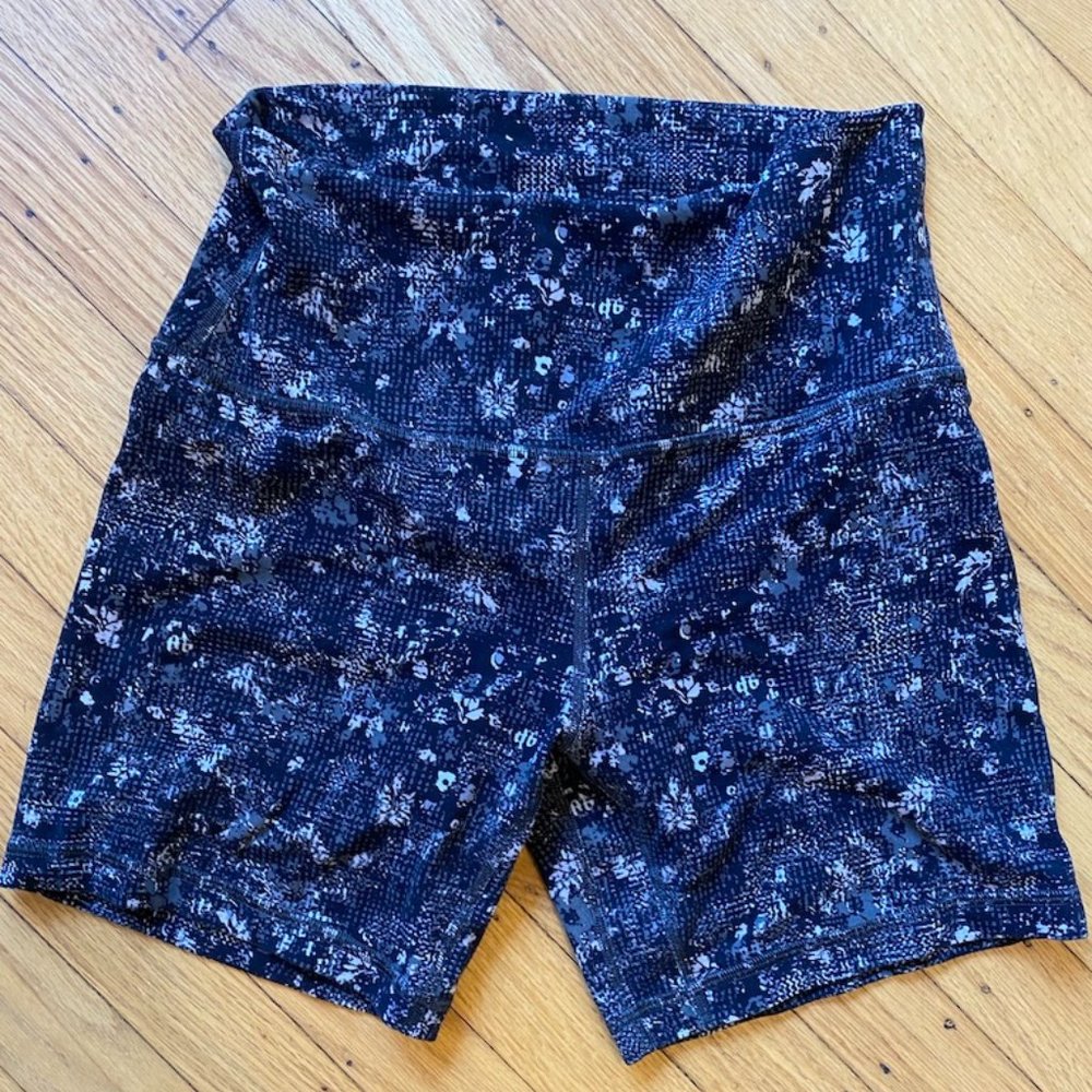 Lululemon Align Short 6 inches, Size 8